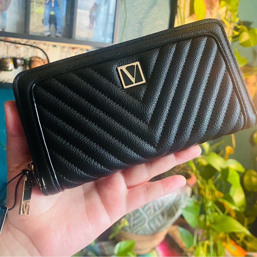 Victoria secret wallet ❤️